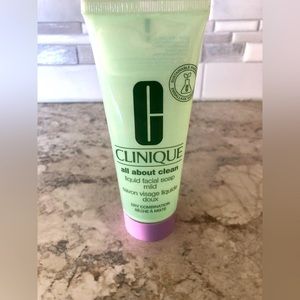 ☀️$5 special bundle price☀️ Clinique all about clean liquid facial soap.
